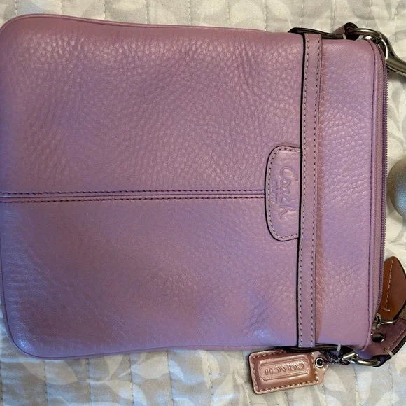 Vintage Coach Pebbled Leather Crossbody Bag -Small - Picture 2 of 16